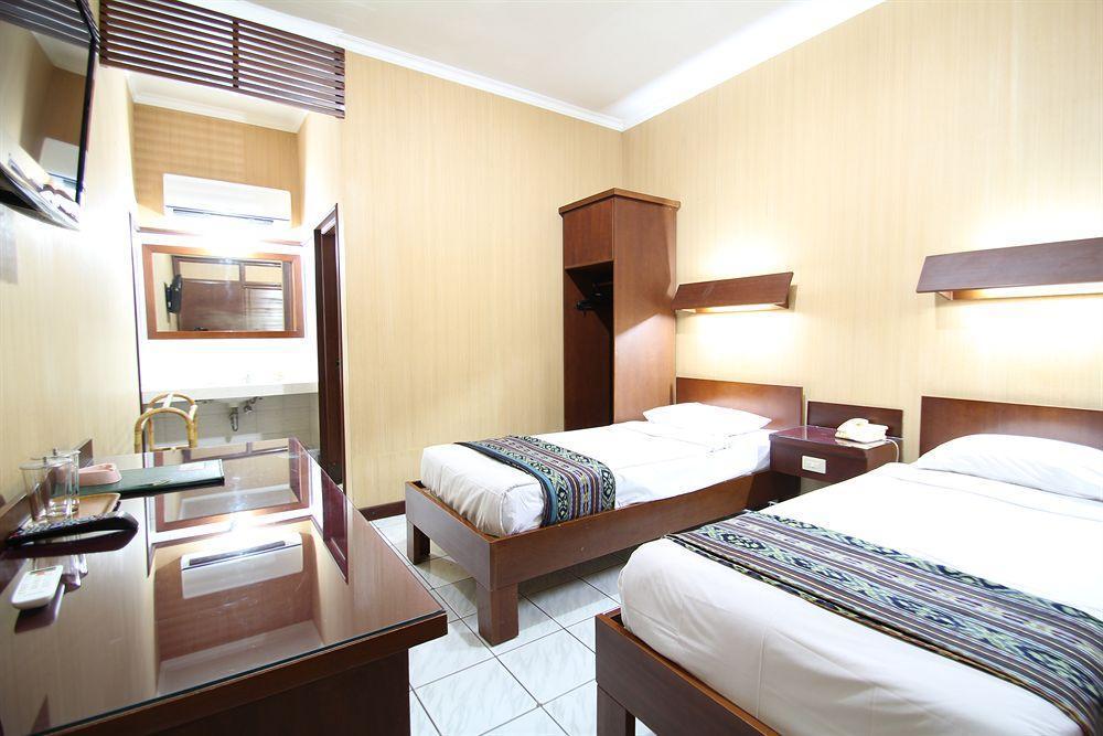 Paradiso Beach Inn Kuta Lombok Exteriör bild