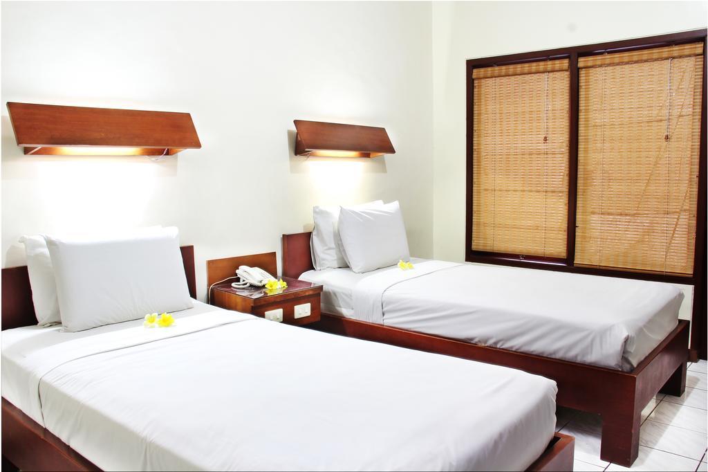 Paradiso Beach Inn Kuta Lombok Exteriör bild