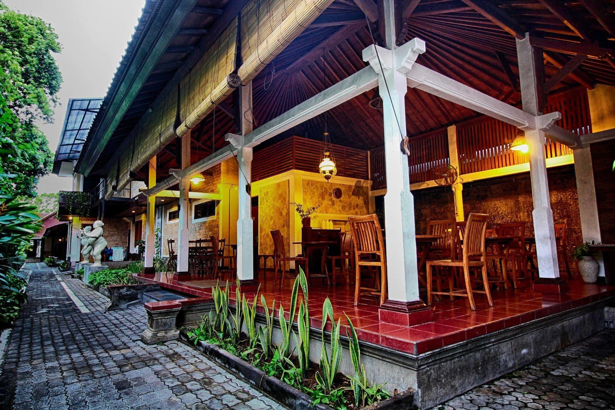 Paradiso Beach Inn Kuta Lombok Exteriör bild