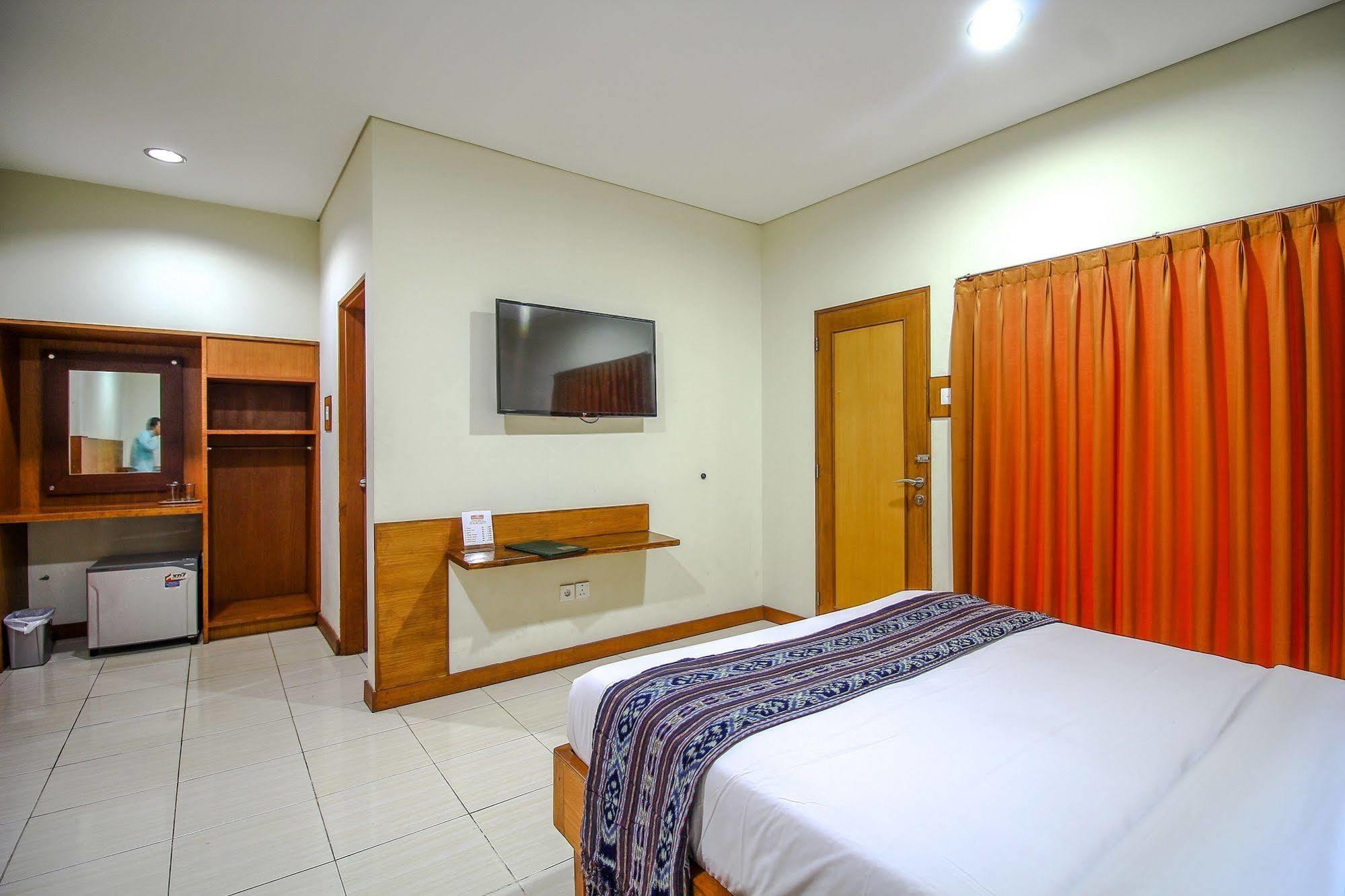 Paradiso Beach Inn Kuta Lombok Exteriör bild