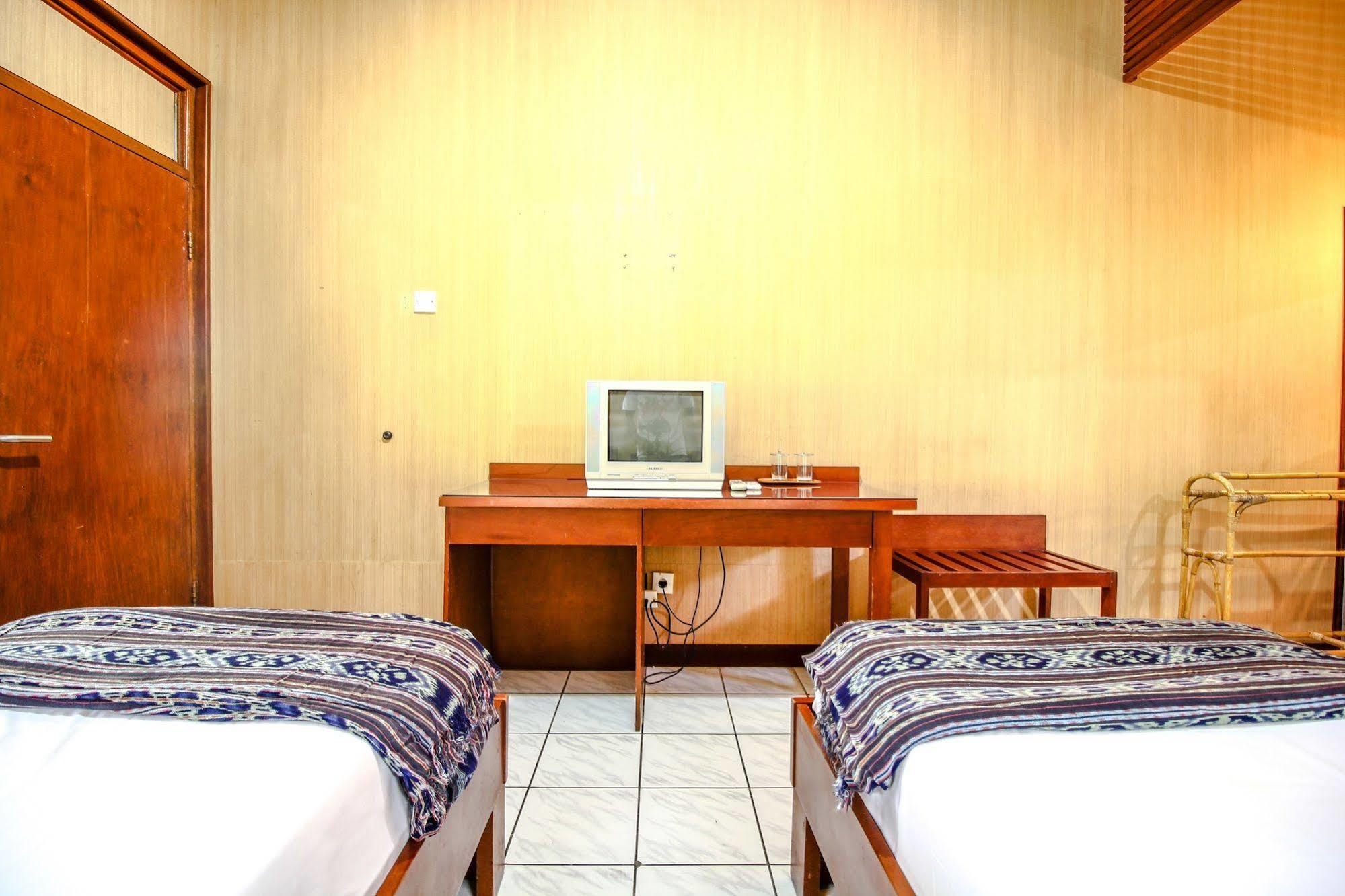 Paradiso Beach Inn Kuta Lombok Exteriör bild