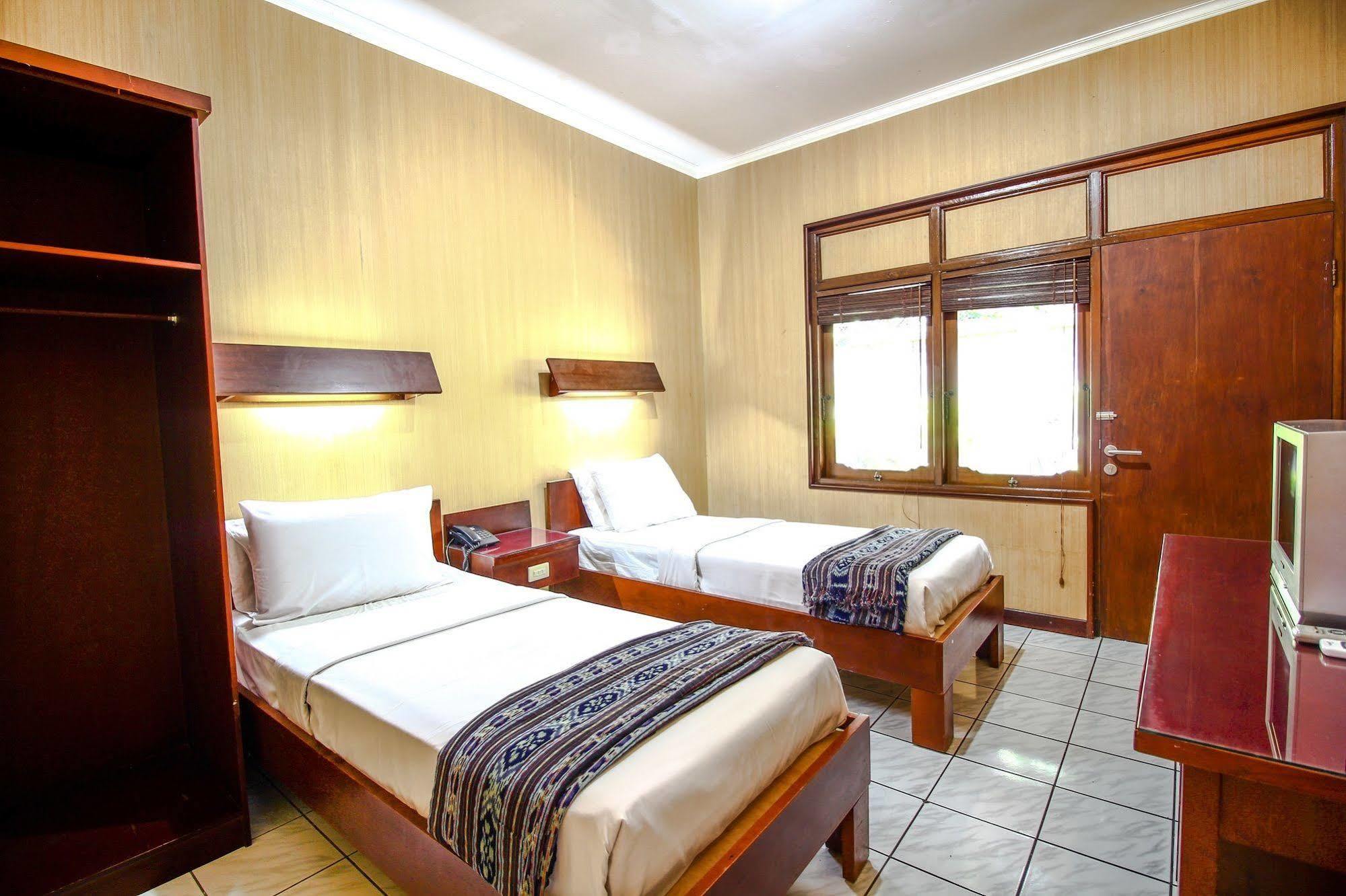 Paradiso Beach Inn Kuta Lombok Exteriör bild