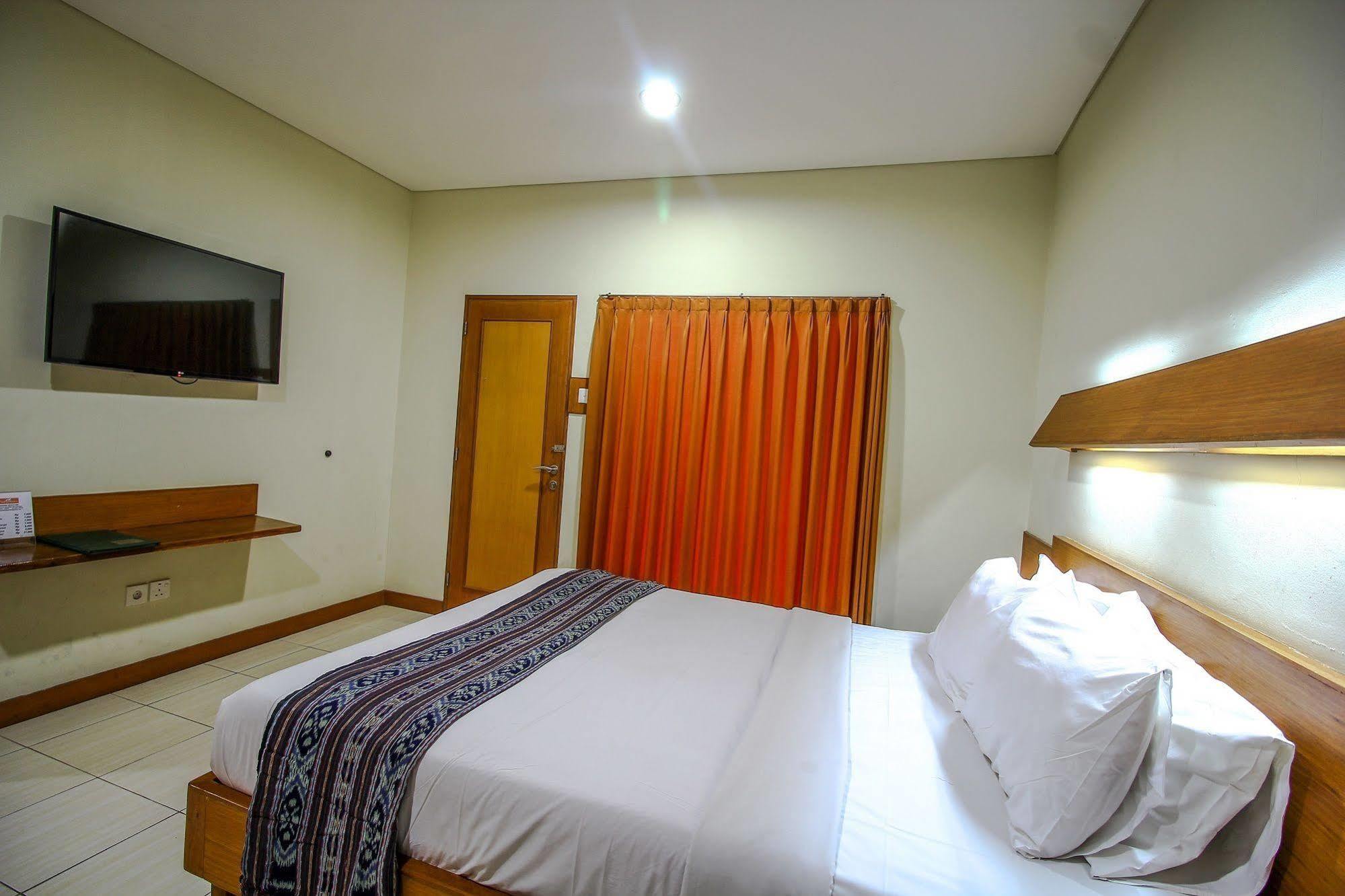 Paradiso Beach Inn Kuta Lombok Exteriör bild